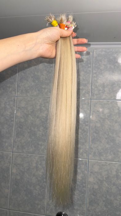 Натуральне волосся блонд