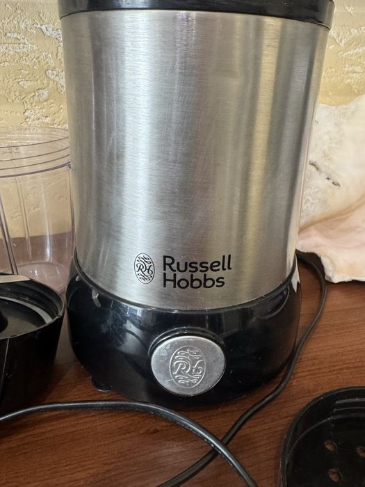 Блендер- смузи - мейкер RUSSELL Hobbs .