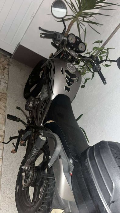 Vendo mota 125 aceito troca por veículo ligeiro