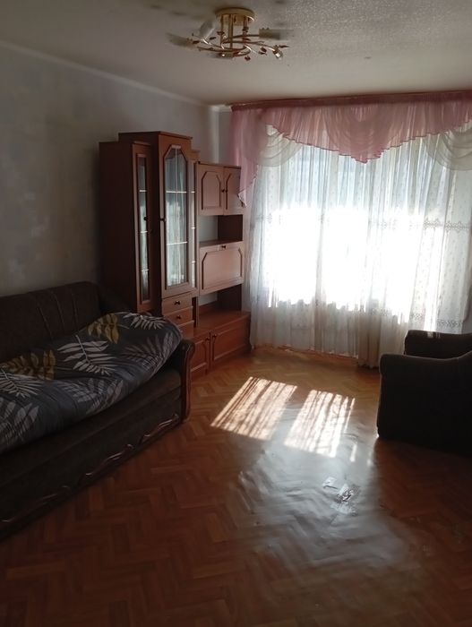 Здається кімната м.Лівобережна 5хв.пішки.