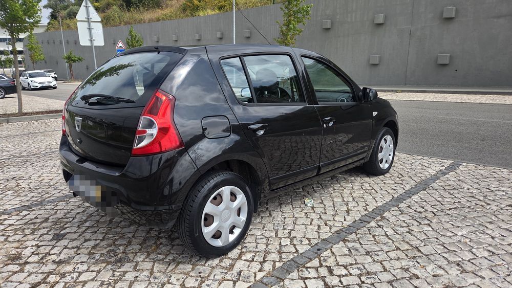 Dacia Sandero 1.2 16 v  75cv