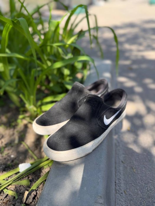 Эти черные слипоны Nike SB Zoom Stefan Janoski Slip