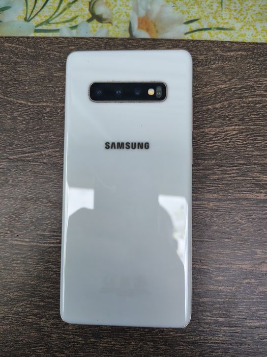 Samsung Galaxy S10+