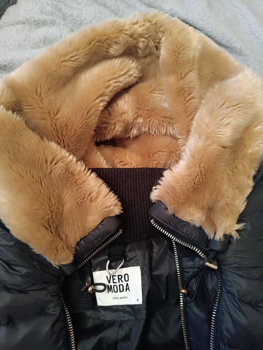 Зимова куртка від VERO MODA