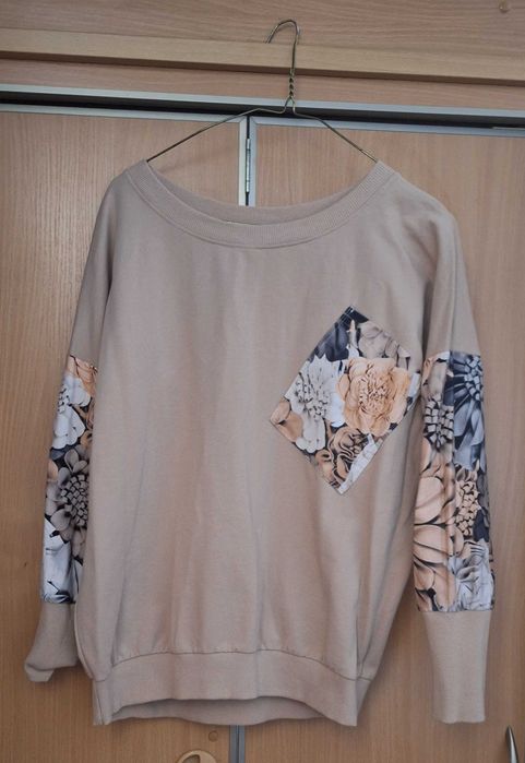 Bluza z ozdobnymi wstawkami, kieszonka