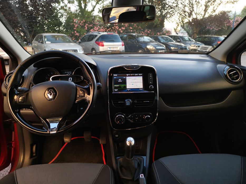Renault Clio IV Sport Tourer 1.5 dCi 75 eco2