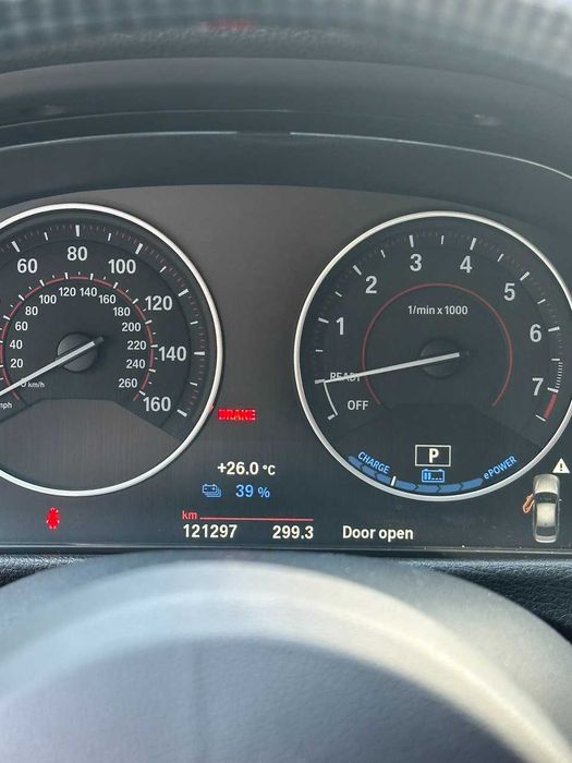 Продаю BMW 330e 2017р