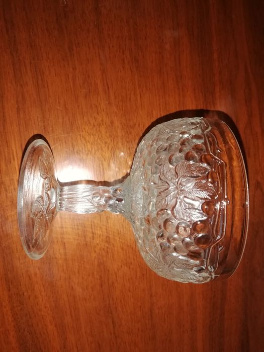 Cukiernica szklana na nozce z PRL