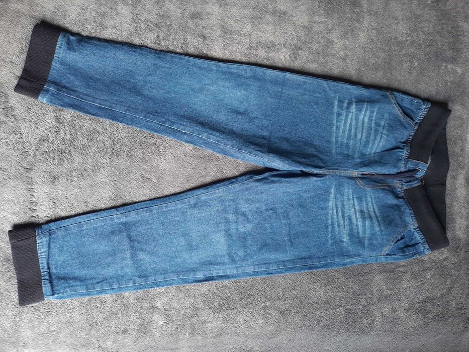 Spodnie jeansowe rozmiar 134-140
