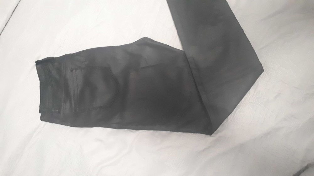 Spodnie woskowane czarne L