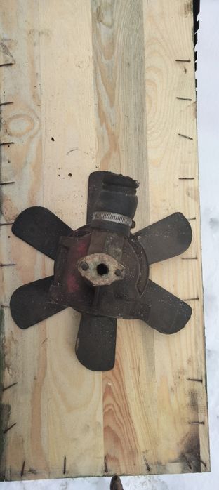 Помпа на ВАЗ 2105