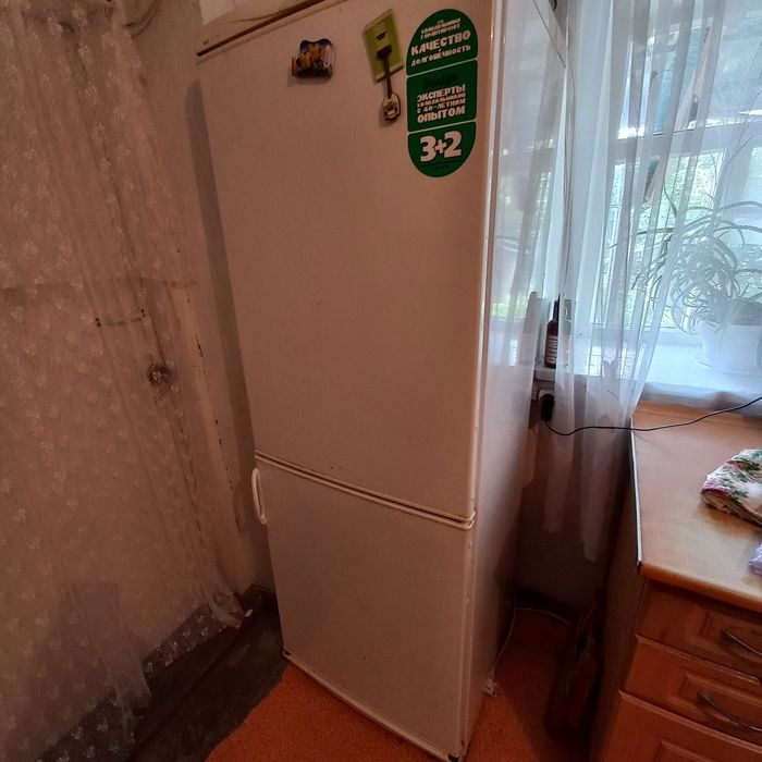 Холодильник Snaige.