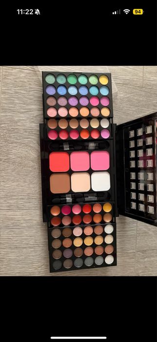 Paletka cieni 78 kolorów