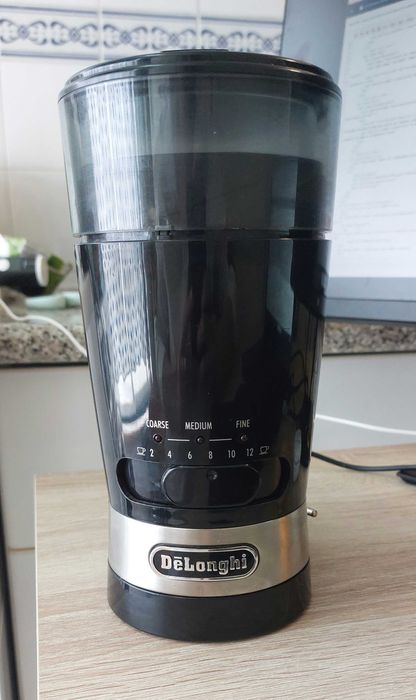 Moinho de Café De'Longhi KG210