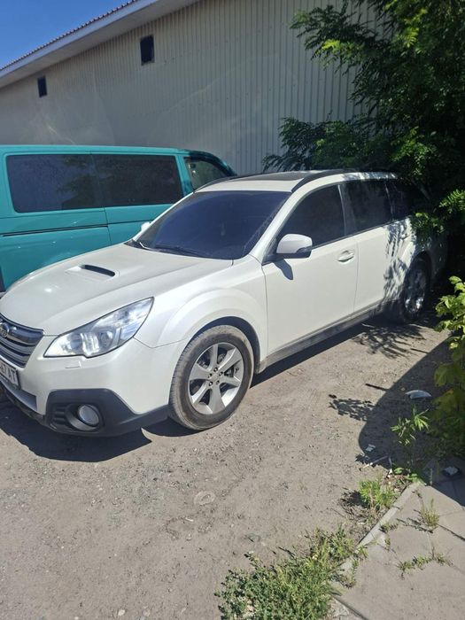 Продам subaru outback в хоршем состояний