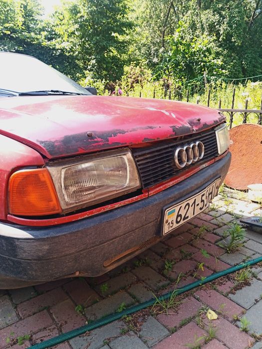 Ауді 80 1987р газ ,бензин 1.6 об'єм на ходу не потребує капітал.вклад.