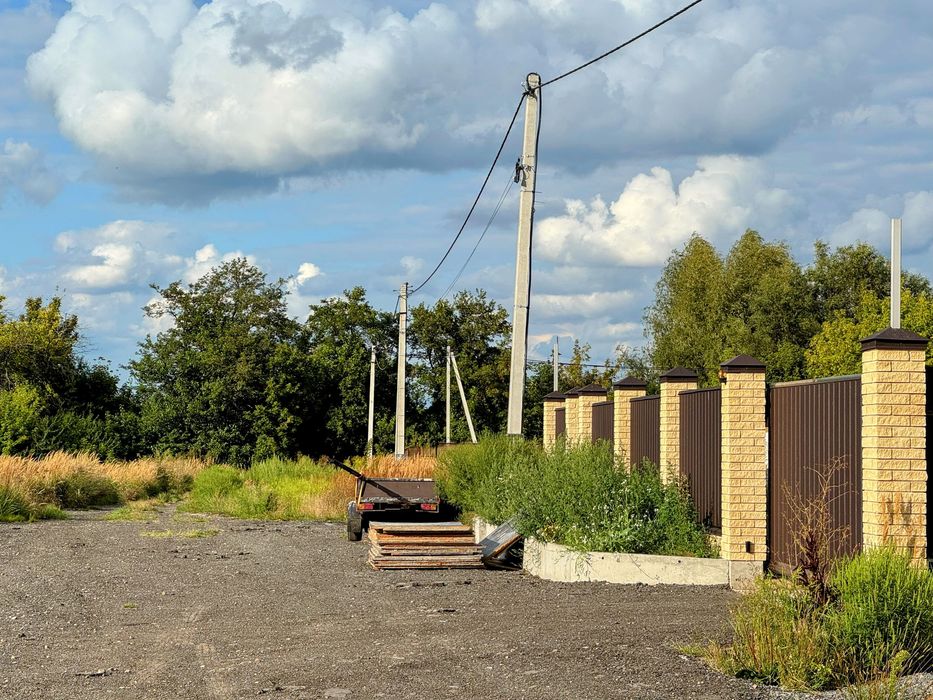 Ділянка під забудову в новому районі / Личанка