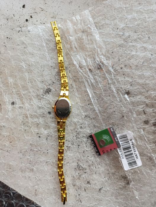 Годинник жіночий наручний