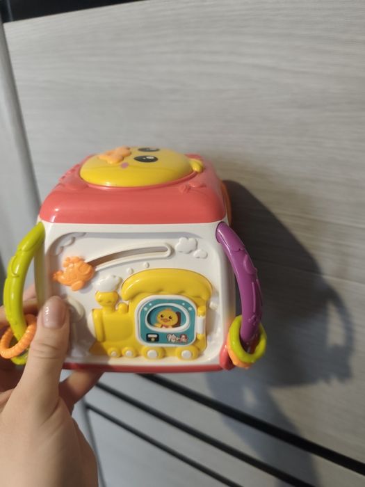 Музична іграшка для немовлят