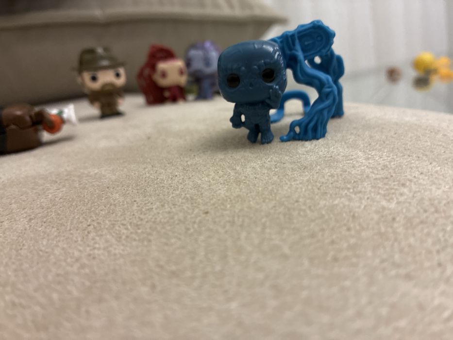 Продаю фігурки Дивні дива!