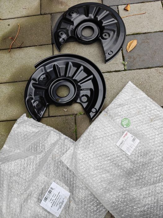Захист кожух заднього тормозного диска 5Q0 615 612F, 5Q0 615 611F