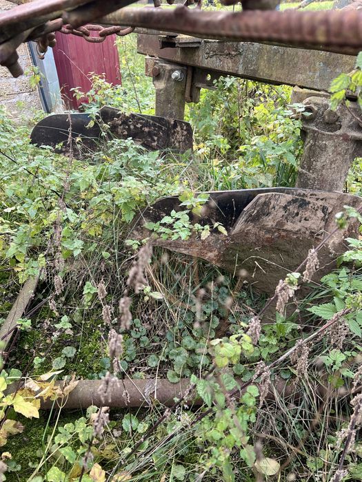 Трьох корпусний плуг