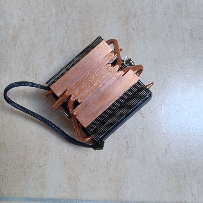 CPU Cooler/dissipador AMD Wraith Prism