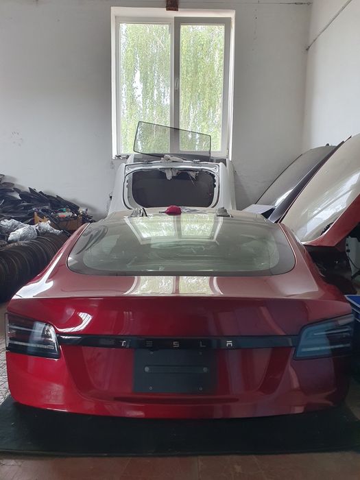Кришка багажника (ляда) Tesla Model S / Model X (2012–2025+) Різні кольори та різний стан ( великий асортимент запчастин)