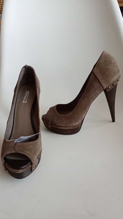 Sprzedam nowe szpilki Zara rozm. 39