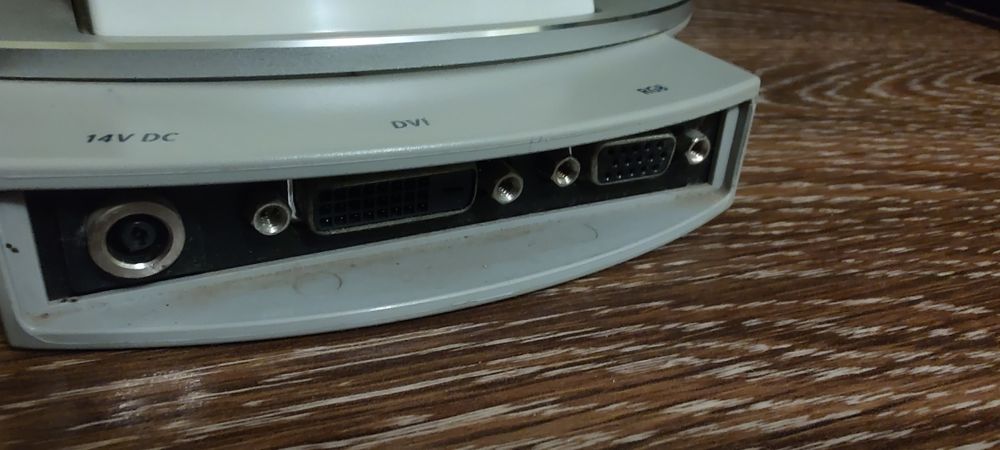 Монітор AOC 931SWL і Samsung SyncMaster 173P