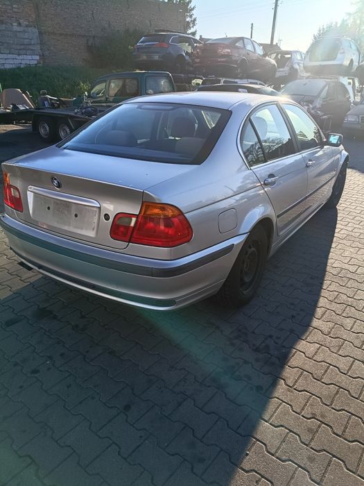 BMW E46 sedan klapa zderzak tył