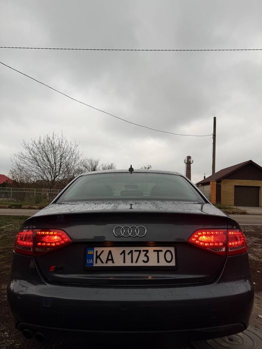 Audi A4 b8 s-line