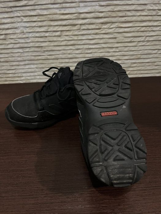 Кросівки бренду Adidas
