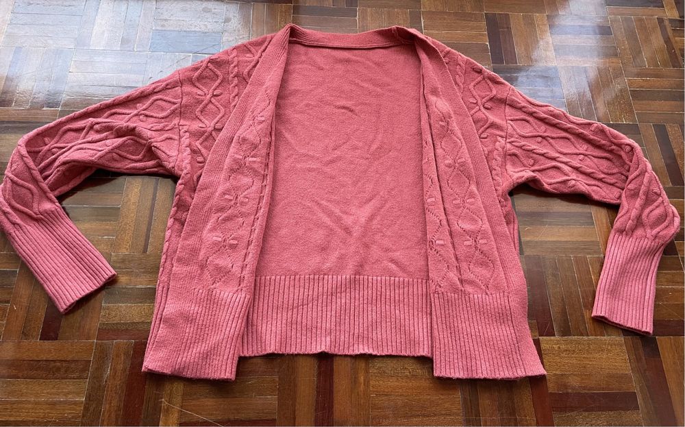 Casaco de malha rosa avermelhado (Reservado)