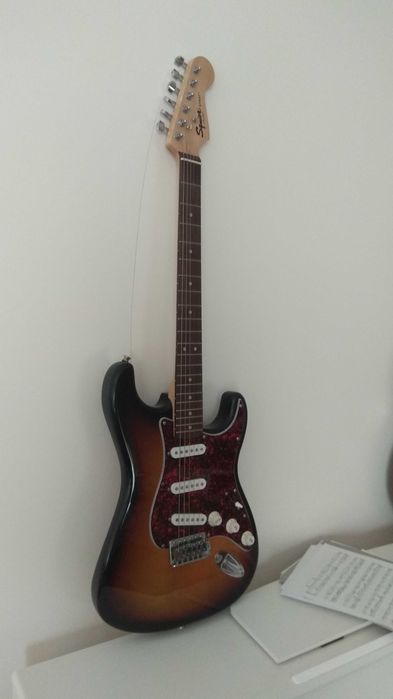 Guitarra elétrica Fender Squier Strat Series CXS