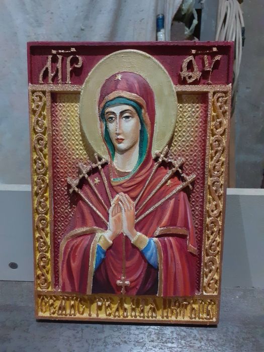 Икона резная из дерева
