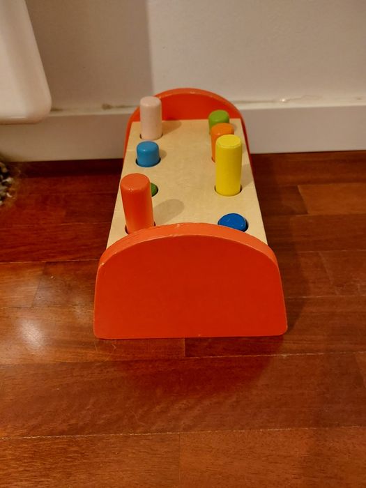 Brinquedo de madeira