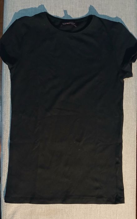 T-SHIRT justa para mulher