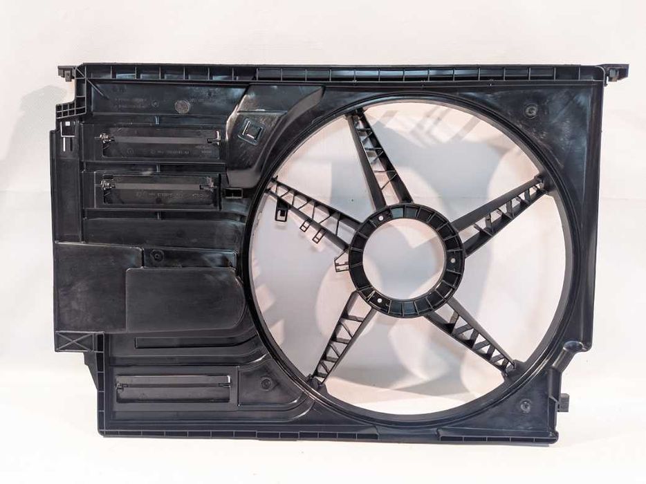 Новий кожух вентилятора BMW X1 F48; MINI F54/55/56/57 новый