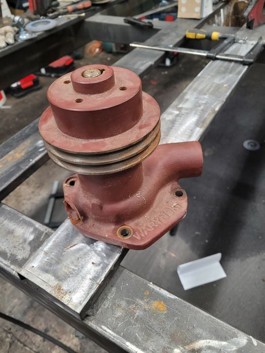 Pompa wody waryński wysoka II paski ursus 914 385