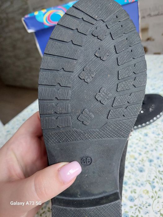 Лофери жіночі чорні 36 розмір