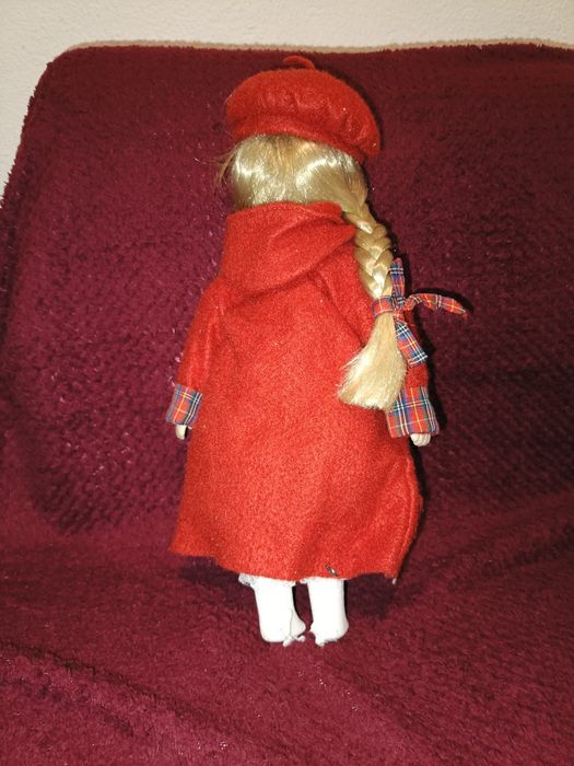 Boneca de porcelana Vintage