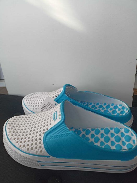 Klapki damskie-nowe