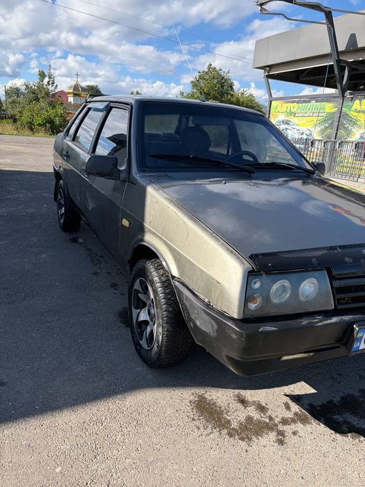 автомобіль ваз 21099