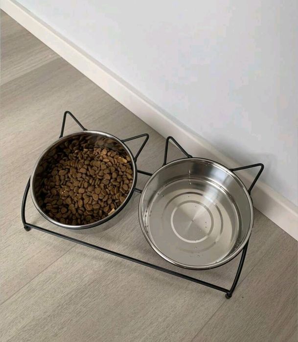 Comedouro e bebedouro pet