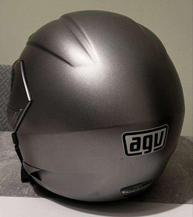 Capacete Modular AGV Compact + Suporte de intercomunicador Incluído
