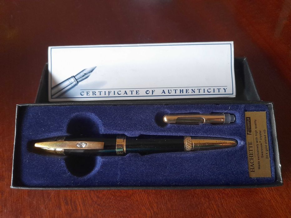 Caneta Hachette com cristal Swarosvski