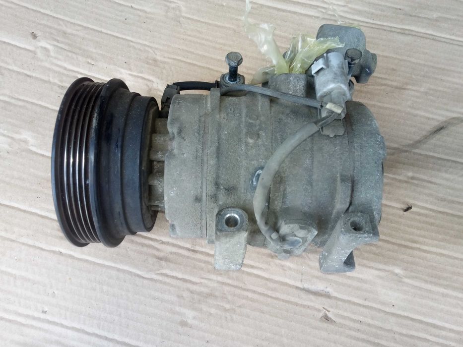 Toyota RAV4 II 2,0 D-4D 116KM kompresor klimatyzacji 2000- 2005