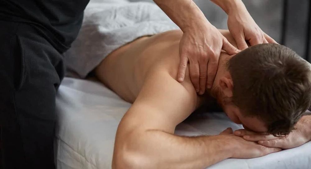 Massagista Masculino e Depilação