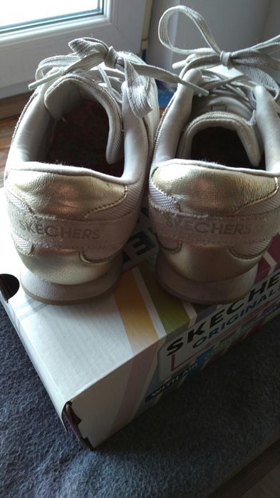 Buty sportowe damskie